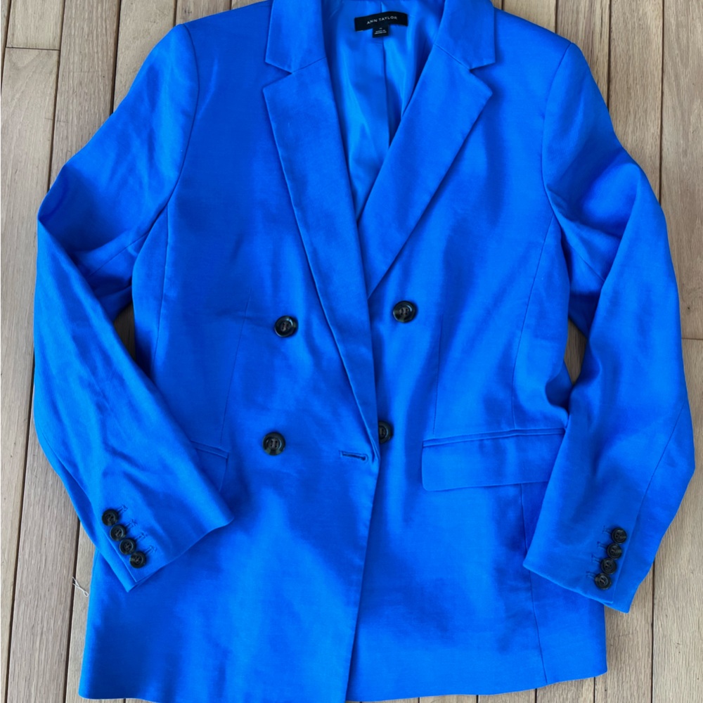 Vibrant Blue Double-Breasted Blazer